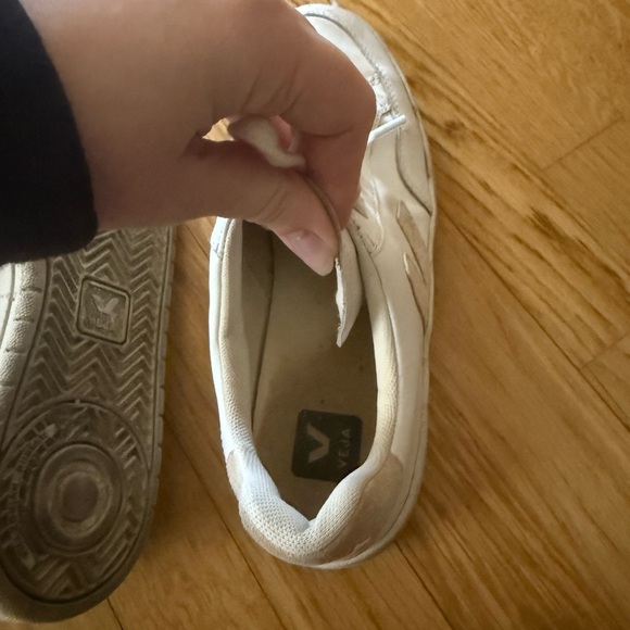 Veja White and Tan Men's Sneakers - Picture 3 of 4